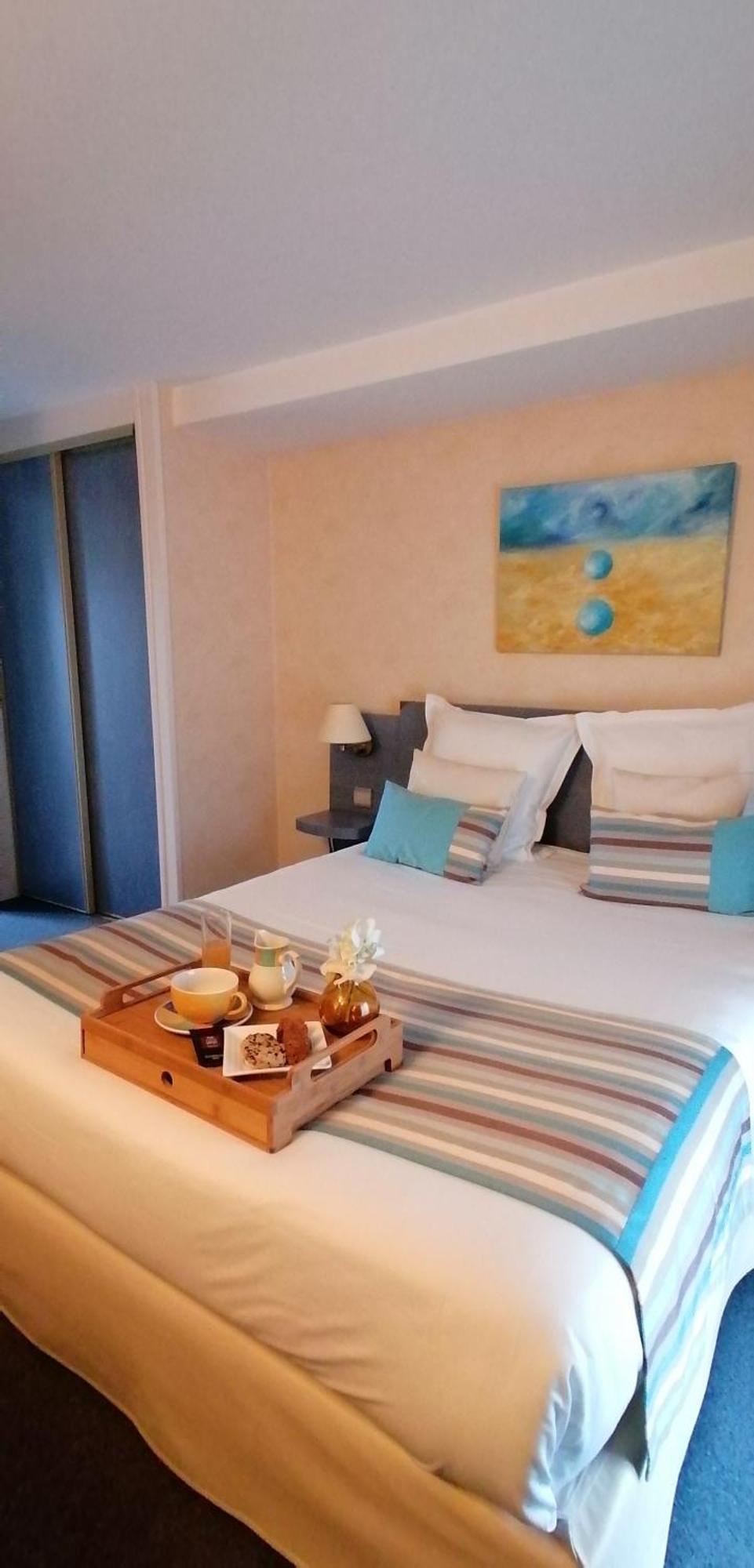 Logis Hotel Le Pelican Vernantes Extérieur photo