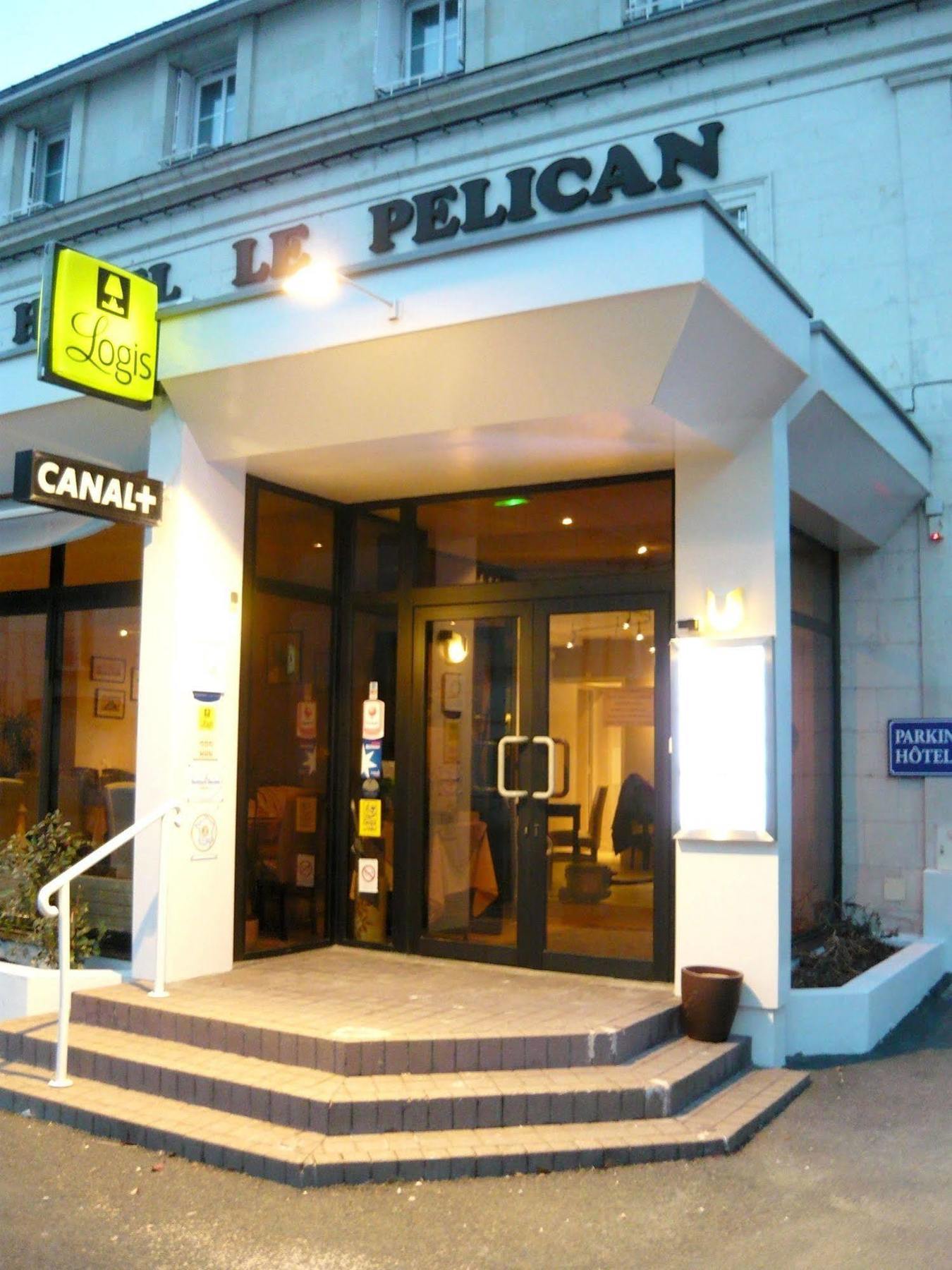 Logis Hotel Le Pelican Vernantes Extérieur photo