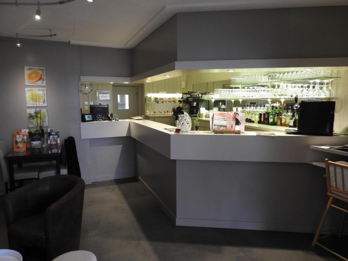 Logis Hotel Le Pelican Vernantes Extérieur photo